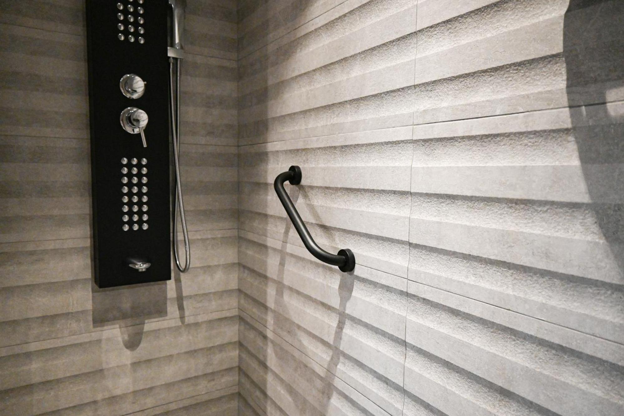 Komody Delphi Exteriör bild