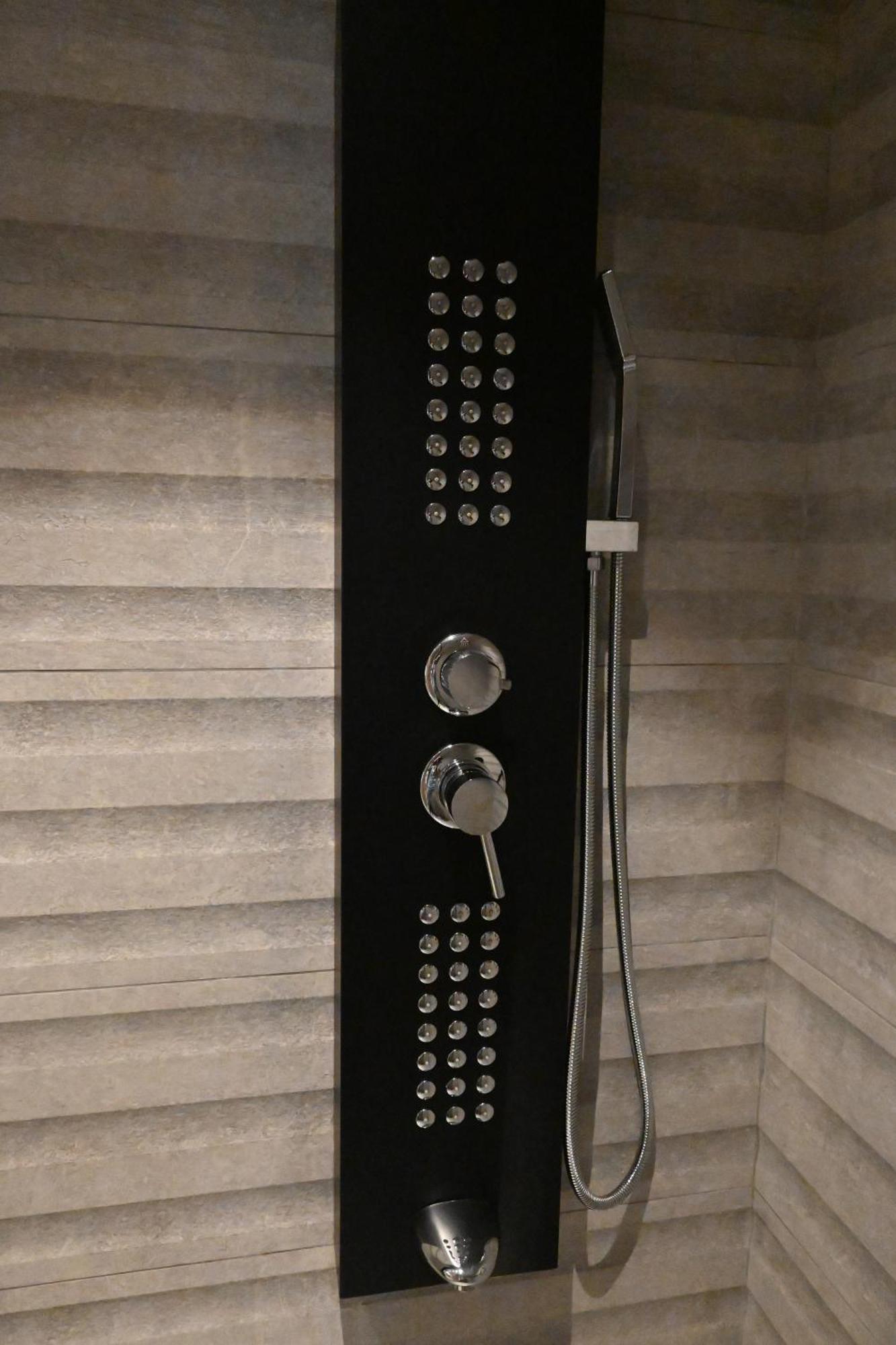 Komody Delphi Exteriör bild