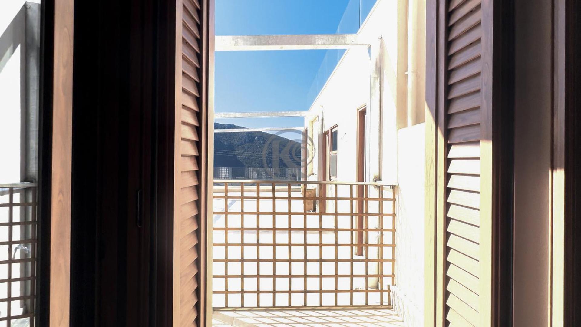 Komody Delphi Exteriör bild